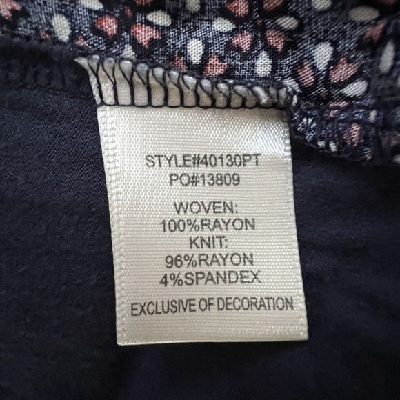 Skies are Blue Blouse Womens Small Petite Black Red Floral‎ Mix Pattern Bohemian - Picture 8 of 8